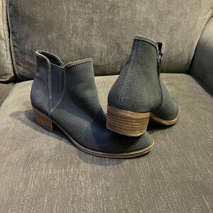 Gray Kenzie Ankle Boots size 8.5